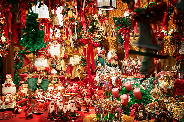 istock Christmas Market 518359045