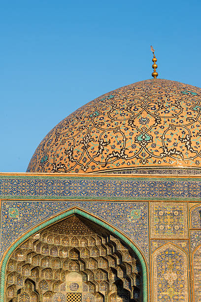 istock Sheikh Lotfollah Mosque in Isfahan, Iran 518372756