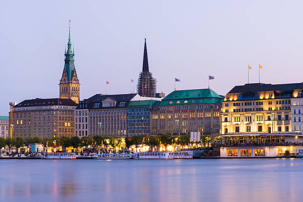 istock Hamburg Jungfernstieg view 518383175