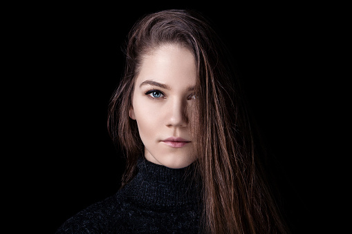 30,000+ Dark Haired Girl Pictures | Download Free Images on Unsplash 30,000+ Dark Haired Girl Pictures | Download Free Images on Unsplash