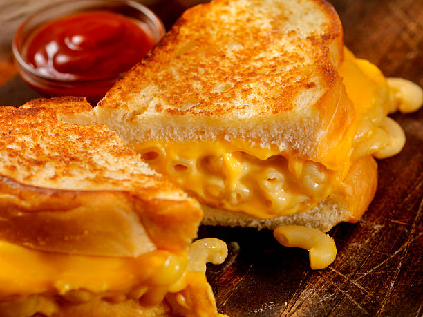 istock Grilled Macaroni and Cheese Sandwich 518386044