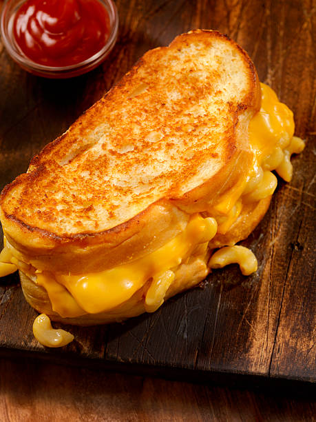 istock Grilled Macaroni and Cheese Sandwich 518386174