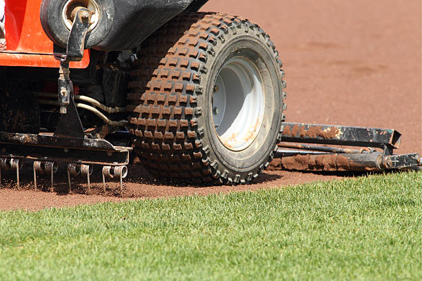 istock Prepare the infield 518396432