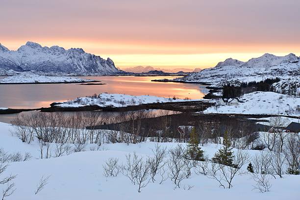 istock Vatterfjorden Sunrise， Lofoten, Norway 518398302