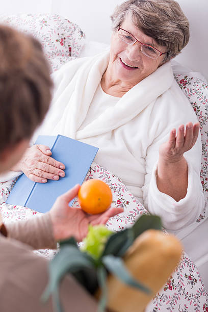 istock Woman and friend's visit 518431830