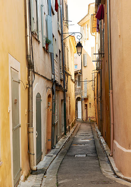 istock Street in old Aix en Provnece 518467271