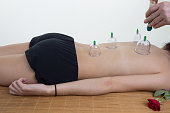 nahaufnahme-der-hand-eine-person-die-bei