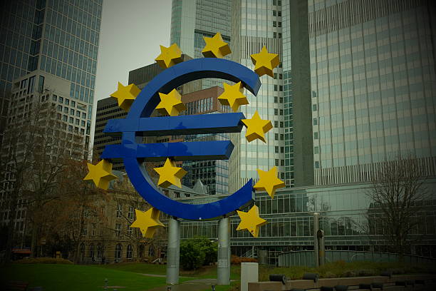 antiguo banco central europeo - named financial services company fotografías e imágenes de stock