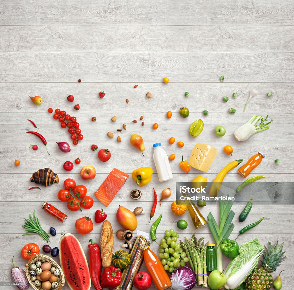 Foto de estúdio de diferentes frutas e legumes - Foto de stock de Comida royalty-free