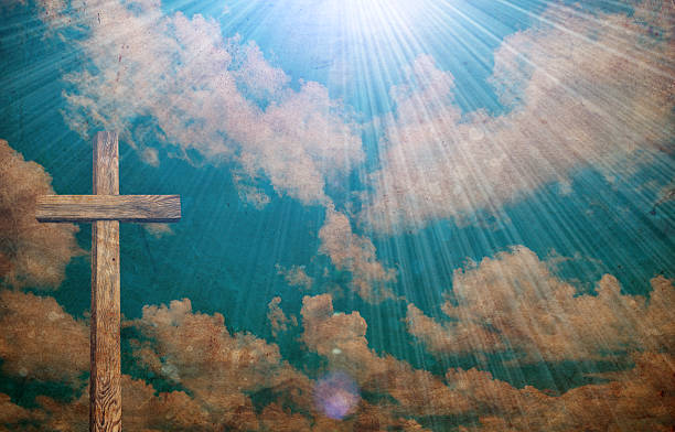 istock Old brown wooden cross 518507378