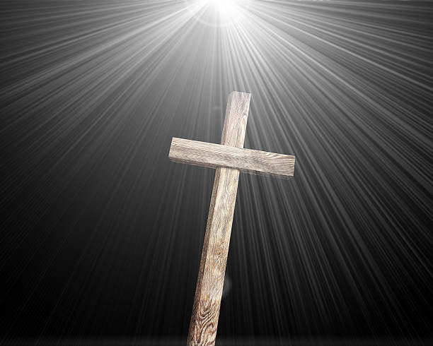 istock Old brown wooden cross 518508078