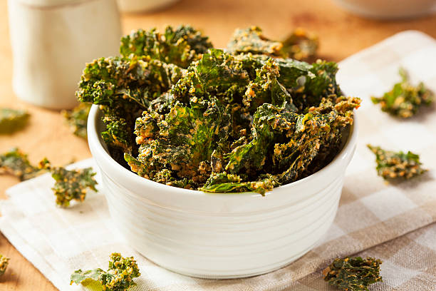 istock Homemade Green Kale Chips 518525473