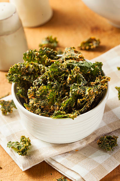 istock Homemade Green Kale Chips 518525483