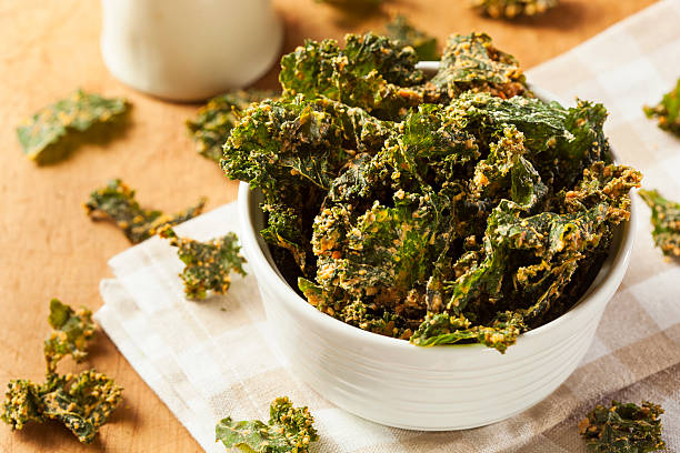 istock Homemade Green Kale Chips 518525485