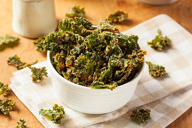 istock Homemade Green Kale Chips 518526835