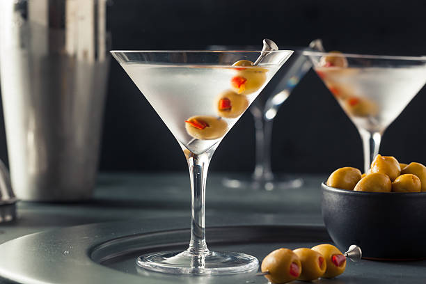 istock Classic Shaken Dry Vodka Martini 518537330