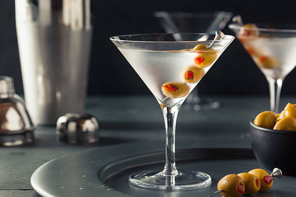 istock Classic Shaken Dry Vodka Martini 518537354