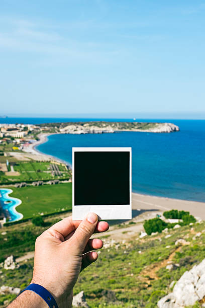 leere augenblick fotos auf urlaub im sommer - polaroid transfer fotos stock-fotos und bilder