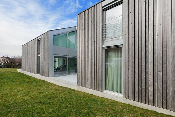 istock Exterior of a beautiful house 518564158