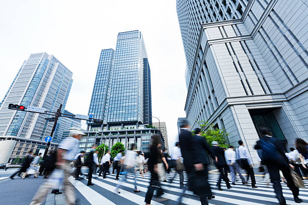 横断歩道シーンに一体化した動き - 東京 ストックフォトと画像