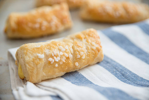 istock Sweet Pastry filled with cream cheese 518699994