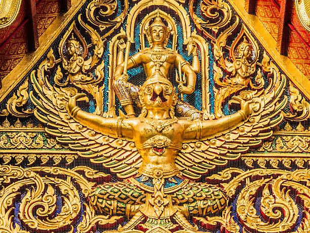 tempel wat ratchaburana bangkok, thailand - garuda stock-fotos und bilder