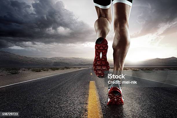 Sport Runner Stockfoto und mehr Bilder von Marathon - Marathon, Joggen, Asphalt