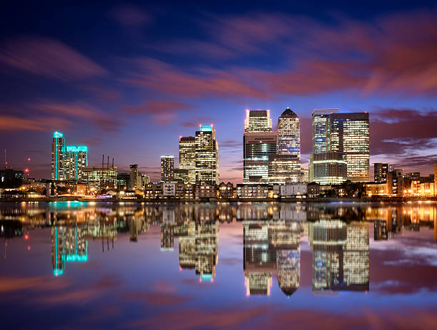 istock Colorful sunset over Canary Wharf 518734327