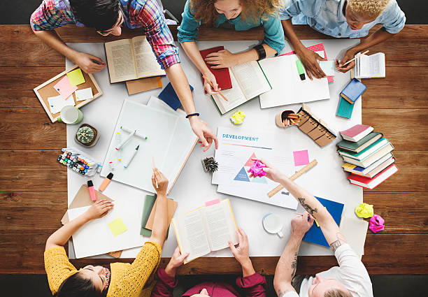 istock Brainstoming Gruoup of people Working Concept 518782220