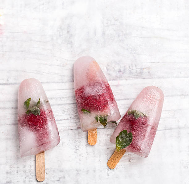 istock homemade strawberry ice pops 518805572