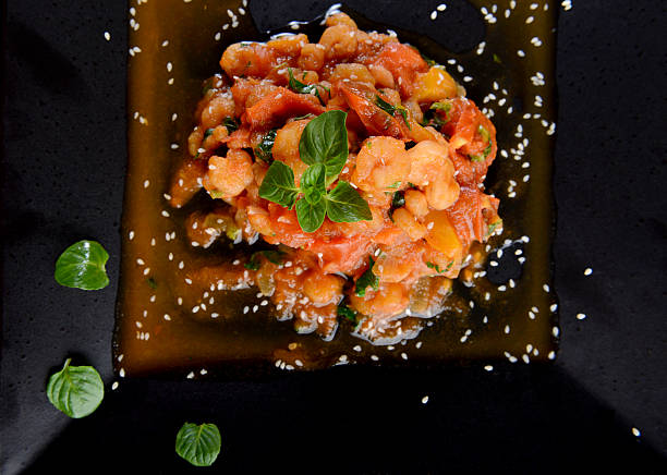 istock Shrimps in tomato and basil sauce 518814419