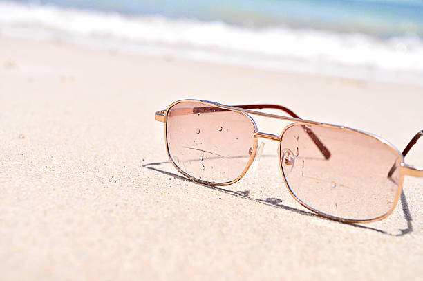 istock Holiday relaxing on sea. 518817872