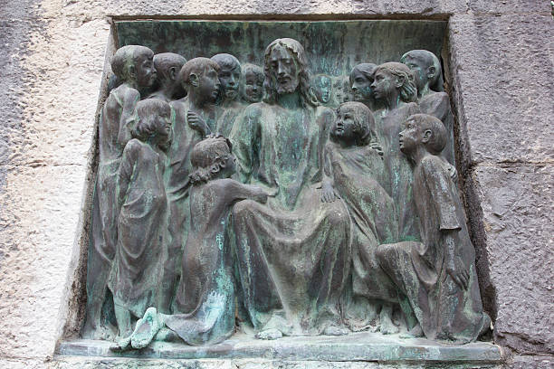 istock Jesus with the children 518877541