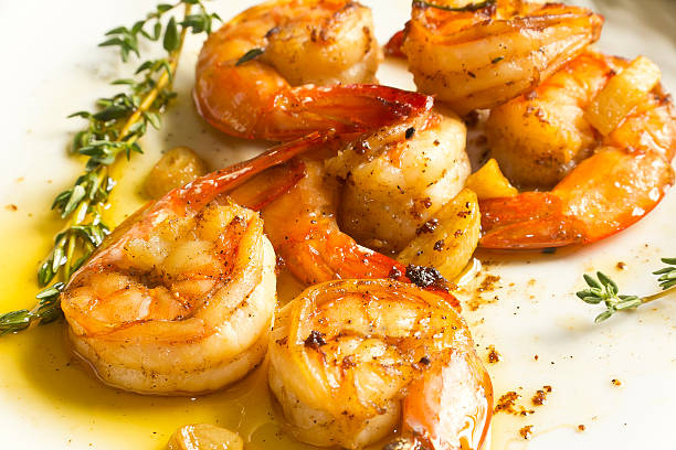 istock Portuguese Garlic Shrimp 518878283