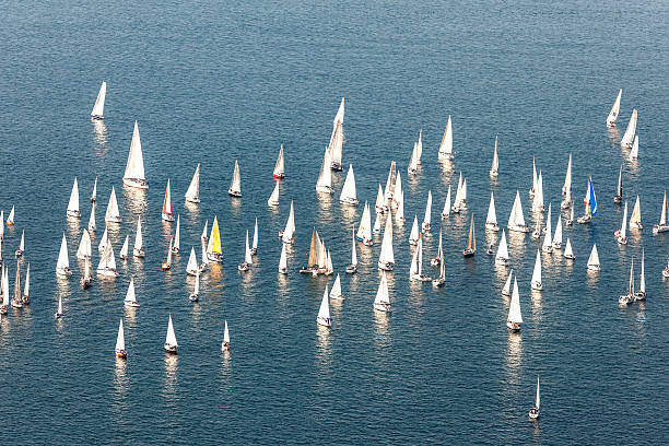 segel-regatta barcolana - rope rigging nautical vessel day stock-fotos und bilder