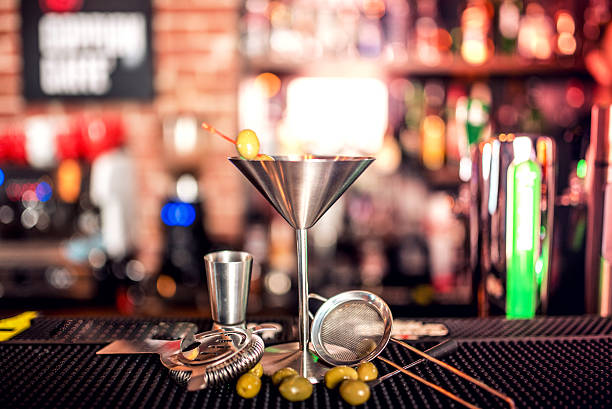 istock Dry martini with ice and olives, served cold in restaurant 518885998