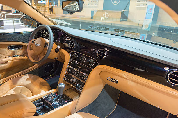 bentley mulsanne speed luxury sedan interior - control room stockfoto's en -beelden