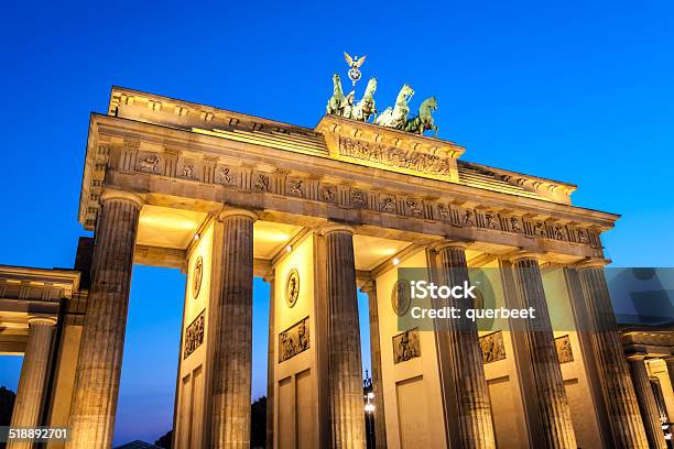 Brandenburger Tor In Berlin Stockfoto und mehr Bilder von Abenddämmerung - Abenddämmerung, Architektur, Bauwerk