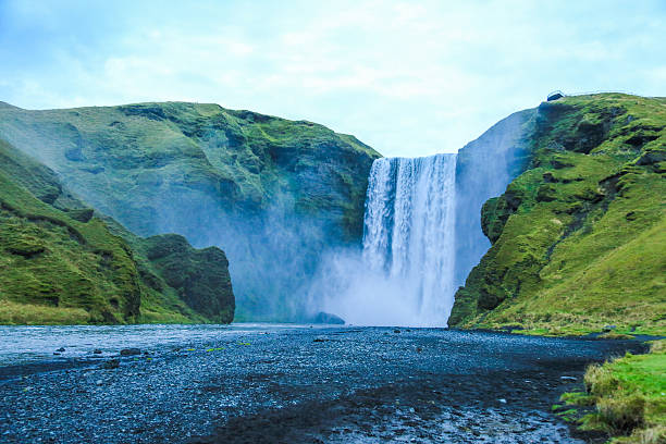 滝、アイスランド-seljalandsfoss - waterfall iceland landscape stream ストックフォトと画像