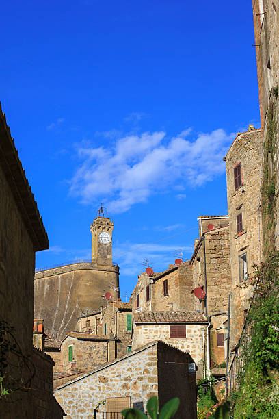 istock Small Tuscany Village On Cliff 518917091