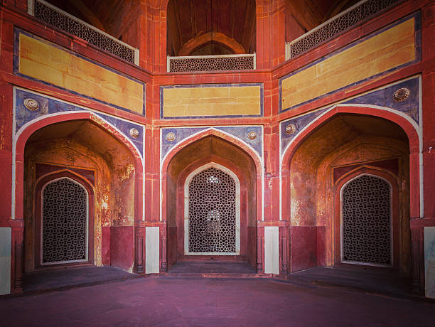 istock Arch with carved marble window. Mughal style 518945727