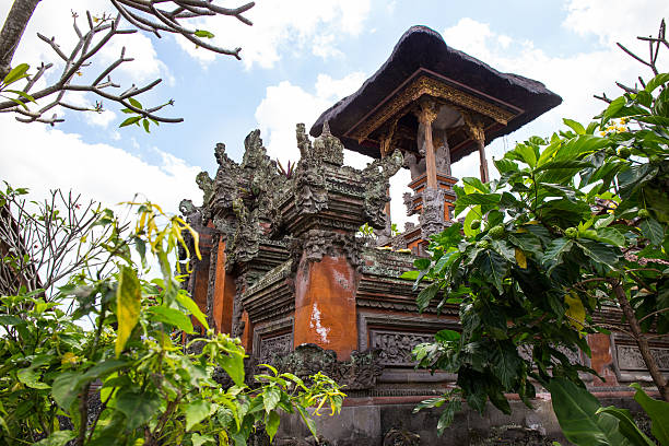 Hindu temple seen from the outside One of the many Hindu temple of Bali seen from the outside. palazzo antico stock pictures, royalty-free photos & images