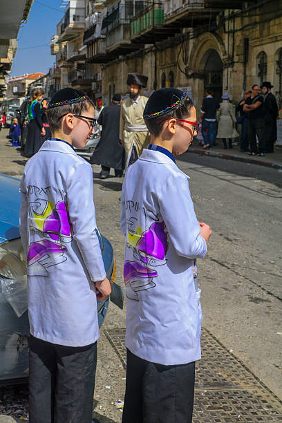 purim 2016 em jerusalém - ultra orthodox judaism imagens e fotografias de stock