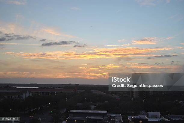 Atardecer En Orlando Florida Eeuu Foto de stock y más banco de imágenes de Atracción de feria - Atracción de feria, EE.UU., Estados de la Costa del Golfo