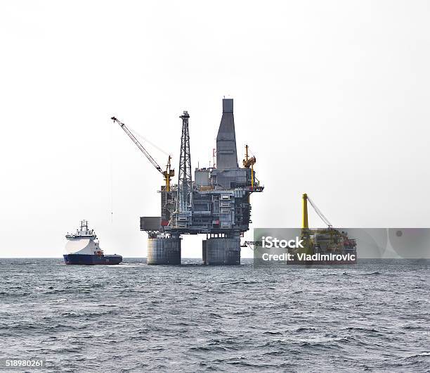 Sea Ship Oil Rig Stock Photo - Download Image Now - Above, Air Pollution, Blue