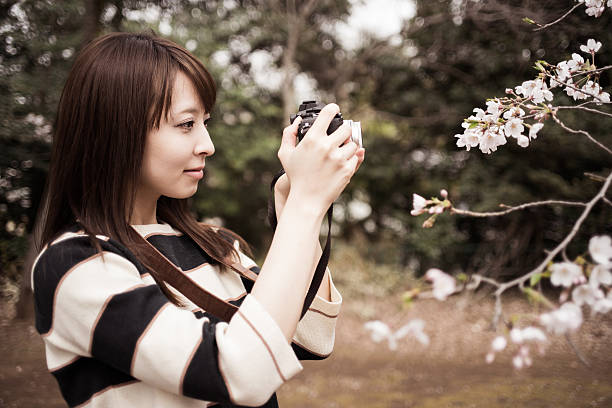 istock Japanese woman 518999778