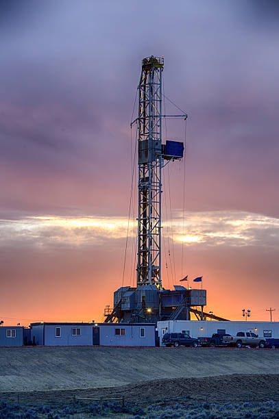 Oilfield Fracking Rigs 260+ Mineral Wells Texas Photos Stock Photos, Pictures & Royalty-Free ...