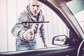 mann-waschen-auto-trocknenden-fenster.jpg?b=1&s=170x170&k=20&c=cg0Vuaqv-McR5CuMvg6N_wjjmxjbbe2as_2k-dwnzwA=