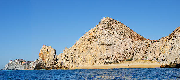 istock Mexico. Cabo San Lucas. The beach lovers. 519077874