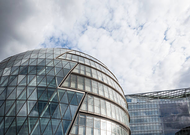 istock Office buildings in London 519126070